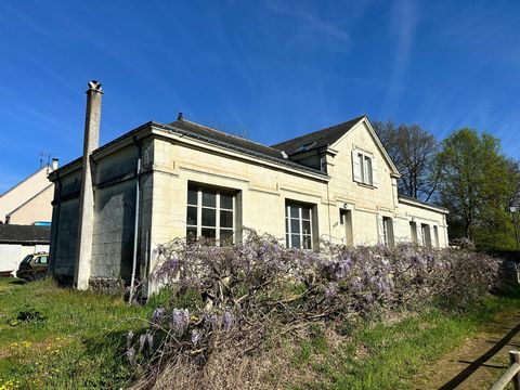 Latest news on the Safti Val de Loire network! Come and discover this old house cleverly renovated in a small village not devoid of charm very close to Gennes-Val-de-Loire. This old building is made up of 3 bedrooms, one of which is on the ground flo...