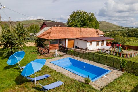 Our rustic, cosy and contemporary furnished cottage is set in the hilly village of Damis (Romania), part of the legendary Carpathian Mountains. Newly refurbished, two-bedroom unique style cottage, provides comfort, peace and exceptional views. It als...