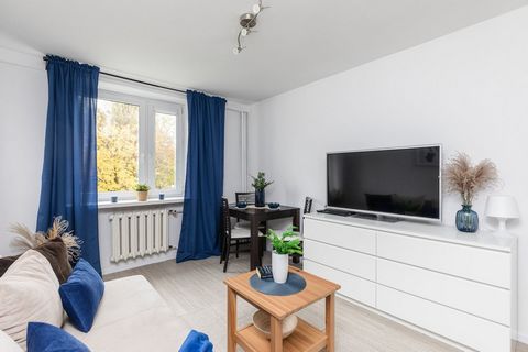 Two-room apartment in Wola, near the Ksiącia Janusza metro station A two-room apartment in Warsaw's Wola district with an area of 40 m², suitable for four people. The apartment has the necessary equipment that will make your stay easier and ensure re...