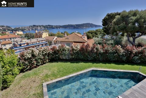 VILLEFRANCHE-SUR-MER: Ideally located, close to the city center and its amenities within walking distance and close to the beach. On a plot of 570 m2 with swimming pool, magnificent contemporary style villa on 2 levels recently renovated with luxurio...