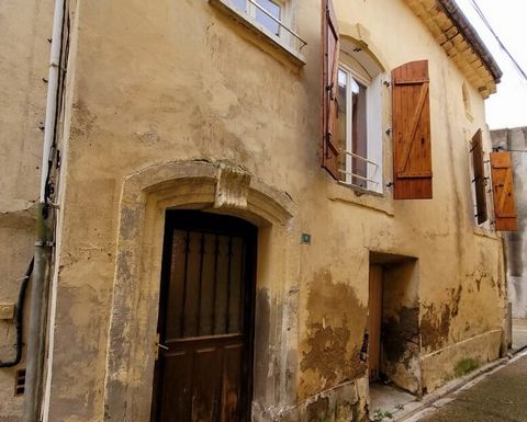 Village Circulade with all shops, cafe and school, 15 minutes from Beziers, 25 minutes from the coast and 20 minutes from A9 and A75 motorways. Village house with 45 m2 of living space, located in the heart of the village, with great potential as it ...