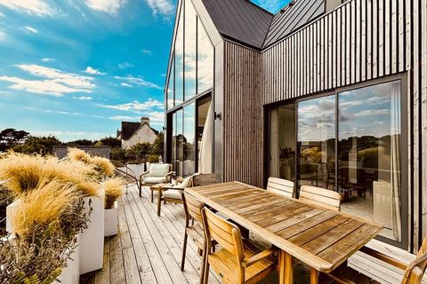 PLOUGRESCANT „in der Nähe des Hauses zwischen den Felsen“ Villa Hent ar Villin ist eine Villa zur Urlaubsmiete. Das Hotel liegt in einer charmanten Stadt in der Bretagne. Seine Stärke ist die Lage am Meer und am Strand mit direktem Zugang zu Wanderwe...