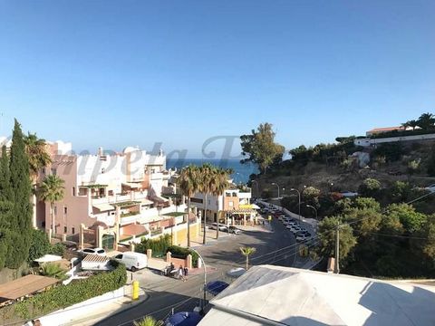 ¡Descubre tu nuevo hogar en la hermosa Nerja! Este encantador apartamento de un dormitorio te ofrece una ubicación inmejorable, a solo unos pasos de la famosa playa Burriana y cerca del icónico Balcón de Europa. Este espacio combina confort y estilo....