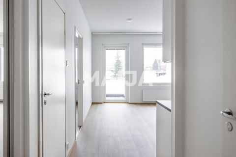 De vastgoedmarkt van Rovaniemi bloeit, waardoor dit appartement een uitstekende investeringsmogelijkheid is. Of u nu op zoek bent naar een nieuw huis of een goede investering, deze woning voldoet aan alle eisen! Mis de kans niet om dit stijlvolle app...