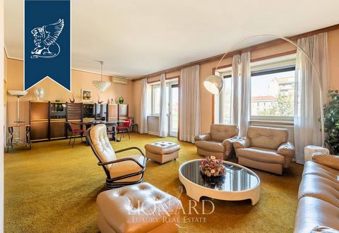 This 220-sqm flat for sale is situated in the heart of Milan, near the Arco della Pace and Corso Sempione. Located on the fourth floor of a recently renovated stately building, it features a bright four-room layout, a 10-sqm balcony, and optional ext...