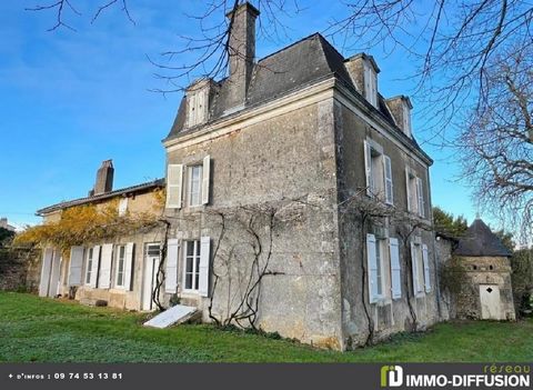 Fiche N°Id-LGB170160: Ruffec, House of about 180 m2 comprising 8 room(s) including 5 bedroom(s) + Land of 12939 m2 - Construction 17th - Ancillary equipment: - heating: mixed - Energy class E: 280 kWh.m2.an - (DPE old version) - More information avai...