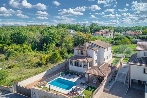 Location: Istarska županija, Poreč, Poreč. ISTRIA - POREČ - VILLA WITH SWIMMING POOL IN A QUIET LOCATION. At a distance of 6 km from the city of Poreč and all other facilities in a small and quiet place surrounded by family houses and villas, we offe...