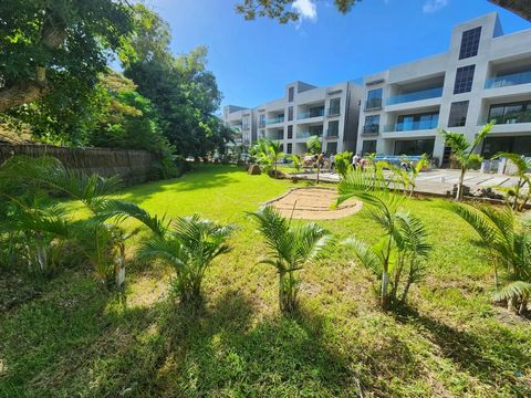 MKV325 MyKeys Realty presents for sale this upscale penthouse located in Grand Baie, in the north of Mauritius, just a few steps from the beach. This property is set in the heart of a secure residence with tropical charm, offering a peaceful and plea...