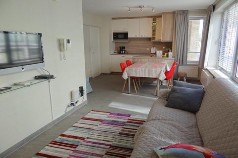 Zentral gelegenes Apartment mit einem Schlafzimmer Seitlicher Meerblick. Garage in Gehweite. Eingebettet in die ruhige Küstenstadt Nieuwpoort bietet dieses exquisite Apartment die perfekte Mischung aus Komfort, Bequemlichkeit und atemberaubender Auss...