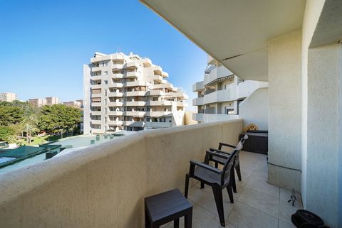 Experience Coastal Bliss in Benalmadena Welcome to your dream 1-bedroom apartment in the iconic BenalBeach complex, just a stone's throw from the sparkling shores of Benalmadena. This charming property offers the perfect blend of modern convenience a...