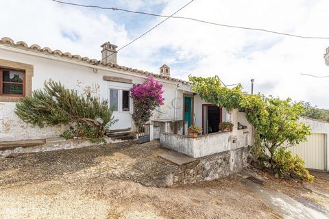 Nestled in the picturesque village of Feiteira in the heart of the Algarve countryside, this charming traditional Portuguese semi-detached cottage with many original features offers a tranquil retreat and a fantastic opportunity to create a beautiful...