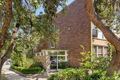 This stunning fully renovated apartment, designed by Melbourne architect Norman Brendel, is the perfect blend of post-war charm with modern comfort and flooded with natural light throughout, featuring a large open floorplan in the kitchen living and ...