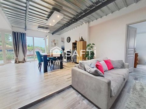 Offrez-vous le confort d’un appartement rénové tout en générant un revenu complémentaire ! Situé à 15 minutes de Remiremont, proche de l'école et des commerces, cet immeuble indépendant de 160 m² propose une solution idéale pour les personnes souhait...