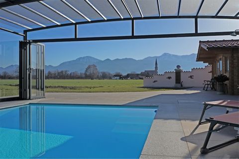 Sie wollen Ihren Urlaub am Chiemsee verbringen? Hier in Übersee finden Sie das ideale Domizil für Ihren Aufenthalt. Von der Wohnung aus haben Sie eine herrliche Aussicht auf die Berge. Hier im Luftkurort können Sie in atemberaubender Kulisse eine wun...