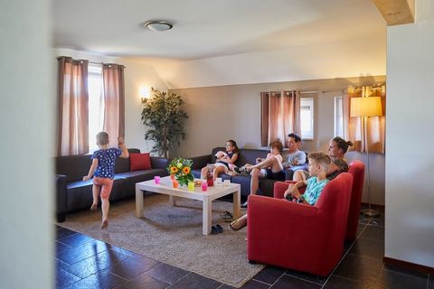 De vrijstaande, gethematiseerde boerderijvilla's staan verspreid over het ruim opgezette park. Ze zijn alle zeer comfortabel ingericht en beschikken over moderne gemakken als vloerverwarming en draadloos internet. Ze staan op grote kavels en zijn er ...