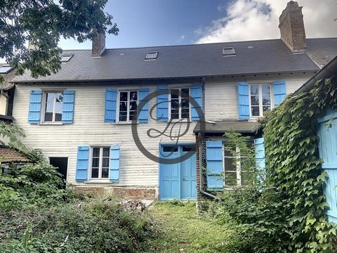 Close to A16 Old house to restore offering entrance, kitchen, back kitchen, living room, laundry room, shower room, toilet. Upstairs landing leading to 3 bedrooms, toilet. Attic, garage. All on a plot of approximately 723 m2 Features: - Garden - Wash...