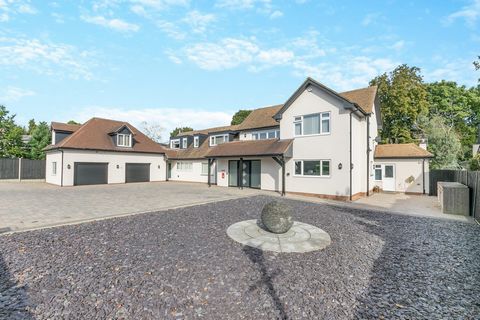 This incredible, individually designed home sits on the popular Walford Road, just half a mile outside the centre of Ross-on-Wye, boasting expansive and versatile living accommodation, with a generous garden, annexe and a double garage with space abo...