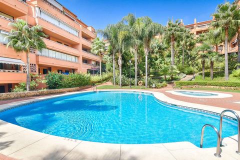 Penthouse in Urbanization Costa Nagüeles III very close to the beach for sale. Nestled in the heart of Marbella's Golden Mile, this charming 3-bedroom penthouse distributed over two floors offers an unbeatable combination of location and tranquility....