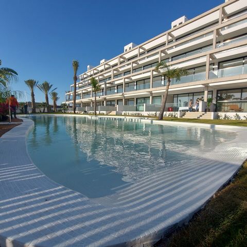 Key ready new build apartments on the Mar Menor in the exclusive Mar de Cristal, only 10 minutes walk to the beach!Â 2 or 3 bedrooms available.Â Ask for videos!