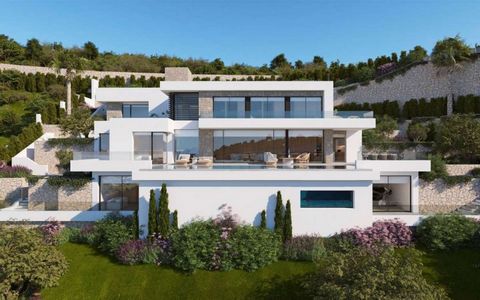 Exclusiva villa en Raco Galeno, Benissa, Costa BlancaTres dormitorios en suite, más un impresionante dormitorio principal con un baño privado cuyo protagonista es una increíble bañera frente al mar. Salón principal abierto a la cocina y al comedor, u...