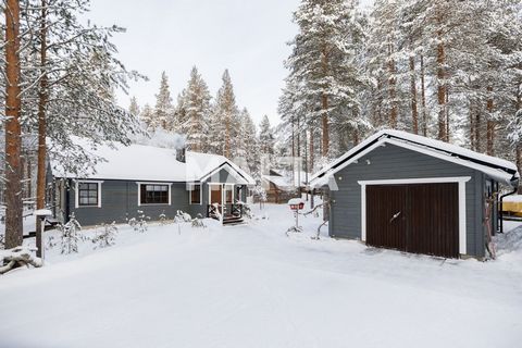 Here is a great opportunity to buy on a quiet plot bordering the park on two sides, a cottage built in 2002. A walled courtyard with a cottage and a glazed terrace creates a unique atmosphere to enjoy the charm of Lapland. The tracks and slopes of Su...