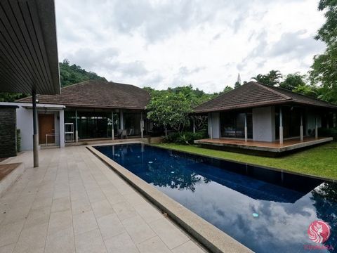 The project consists of villas ideally located in the heart of Loch Palm Golf Course in central Phuket and surrounded by beautiful natural views of lush green hills. This is an ideal destination for golf fans. The project is presented with a private ...