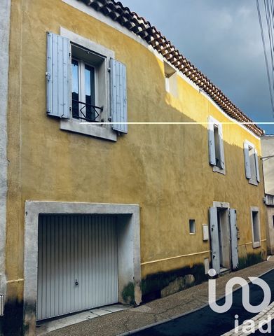 iad France - Julie Puche vous propose: ** CAZOULS-LES-BEZIERS - MAISON DE VILLAGE - DEUX CHAMBRES - GARAGE ** Découvrez cette maison de village, située au cOEur de Cazouls-lès-Béziers, à proximité des commerces, des écoles et de toutes les commodités...