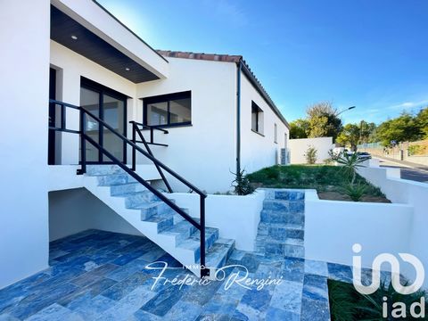 iad France - Frederic Renzini vous propose: À Villalbe, quartier résidentiel prisé de Carcassonne, découvrez cette maison contemporaine de 125 m² implantée sur un terrain clos et aménagé d’environ 400 m². L’espace jour vous séduira par sa grande pièc...