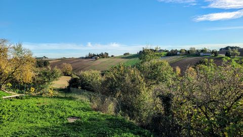 Ensemble immobilier isolé avec vue imprenable sur la campagne, sur près de 3 hectares