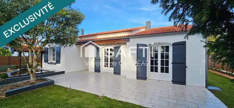 Maison de plain pied de 125m² habitables non mitoyenne très bien entretenue avec 3 chambres, vaste bureau, mezzanine sur terrain clos.