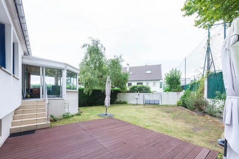 MAISON FAMILIALLE 160m2 de 6 pièces sur un terrain de 492m2