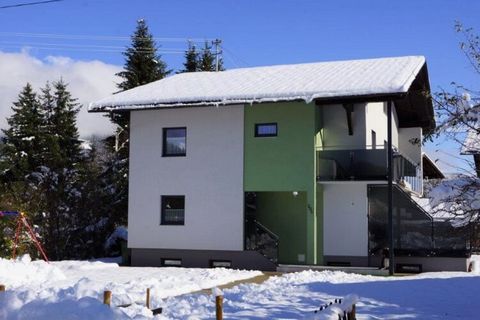 Very nice, modern and detached holiday home / country house for a maximum of 11 people in lively Kötschach-Mauthen in Carinthia, not far from the Kötschach-Mauthen / Vorhegg ski area and the town center. This completely renovated country house consis...