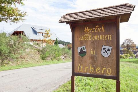 In Dachsberg-Urberg, in het zuidelijke deel van het Zwarte Woud, ligt vlak aan de bosrand dit authentieke 