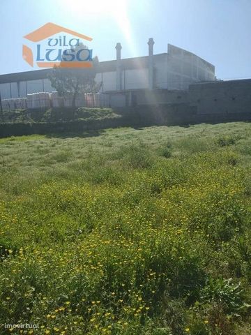 Land in Antas with possibility of construction, about 1100 m2, good accessibility next to The National 13, near the tapirs node of the A28. About 1 km from the beach, privileged location and access to the nearest urban centers: Esposende, Viana do Ca...