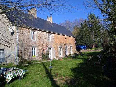 Antony Vesque Immobilier offers a large stone house 15 minutes from Coutances. The entrance distributes the living room largely open to the garden and kitchen. On this same level you will find a bathroom, toilets, a laundry room and a workshop. The f...
