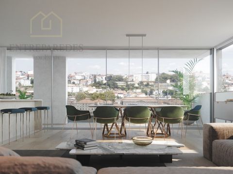 Luxury 2 bedroom Duplex apartment to buy, with terrace of 65 m2, river view - Vila Nova de Gaia. Apartment with 223 m2, consisting of living room, fully equipped kitchen, laundry, three bathrooms and two suites. It has an amazing terrace of 65 m2 and...