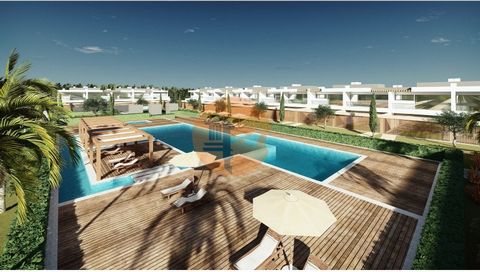 Con una posizione privilegiata, vicino alle migliori spiagge dell'Algarve, come Praia de Restinga, offre un facile accesso a una varietà di attività in riva al mare! A soli 5 minuti da campi da golf di fama mondiale ea 10 minuti dall'Autódromo Intern...