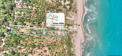 Coastline properties in Dominican Republic are on high demand and this hidden gem nested at a quiet and unaffected nature beach apart from local tourist centers is a true sanctuary of tranquility. Facing a beautiful wild beach of Sabaneta this proper...