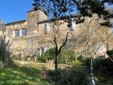 A very rare opportunity to buy a little slice of history. We are delighted to offer you a 17th century ‘Ramparts’ property, once part of the chateau defences of the old town of Ruffec. Now a very comfortable 4 reception room and 5 bedroom town house ...