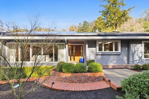 This beautifully updated mid-century home is one level, sunny, bright and cheerful, with an exceptional indoor/outdoor flow. Having all the modern amenities and multiple spaces to entertain, no detail has been missed. The formal entrance invites you ...