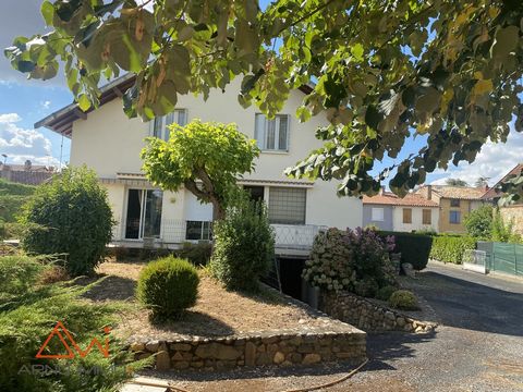Near the city center of Gaillac, large family house of the 50s of 192m2 living space on basement of about 113m2. It has 10 rooms including 6 bedrooms. On the ground floor, a kitchen of 15.30 m2, a living room of 23 m2, two bedrooms, a bathroom, a toi...