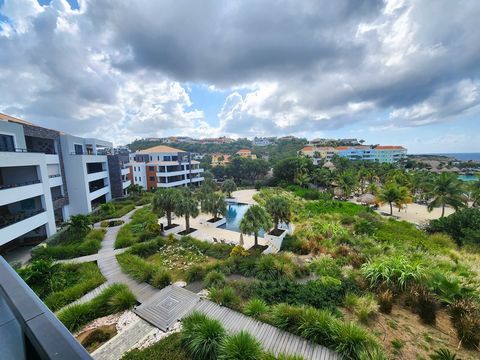 Em uma localização bonita e relaxante, você encontrará o deslumbrante Blue Bay Curaçao Golf & Beach Resort. Blue Bay está aninhado em uma bela baía com uma praia de areia branca bem à sua porta. Os luxuosos apartamentos e villas estão totalmente mobi...