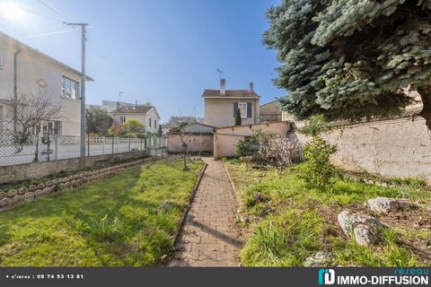 Mandate N°FRP158964 : House approximately 37 m2 including 2 room(s) - 1 bed-rooms - Garden : 264 m2, Sight : Garden. Built in 1930 - Equipement annex : Garden, Cour *, Terrace, Garage, parking, Cellar and Air conditioning - chauffage : aerothermie - ...