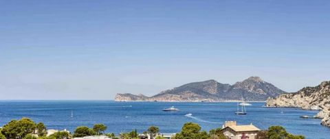 UNIQUE - Seafront Triplex - Mallorca We have something fantastic to offer in this price region. Private Placement Properties - stands for advice on the purchase. We offer you access to all properties in Mallorca. Our customers also sell special prope...