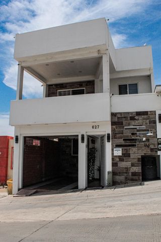 3-story house for sale in Los Encinos, Ensenada, Baja California. It is located less than 30 minutes from the Valle de Guadalupe taking the bypass, and 15 minutes from the San Miguel booth and 10 minutes from the downtown area. Newly remodeled, good ...