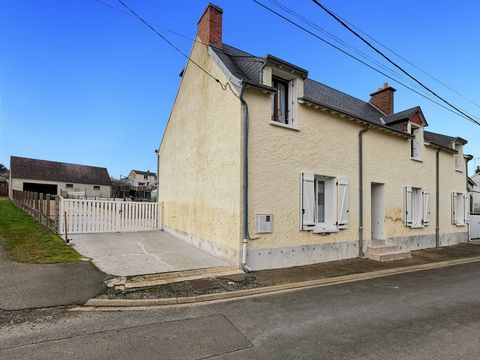 Dpt Sarthe (72), à vendre BESSE SUR BRAYE maison P5 de 141 m² - Terrain de 984,00 m²