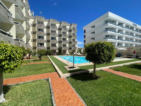 Excellent investment opportunity: obtain a return of €5,500 per year, enjoy up to 2 months of free vacation and live in your own apartment in Playa del Inglés! Here you will find the guarantee! With the purchase of this holiday apartment, located jus...