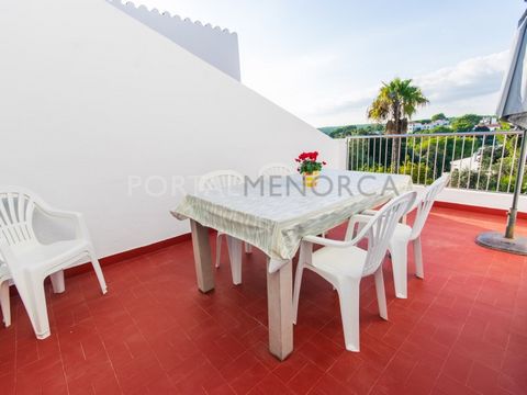 This semi-detached property, located very close to the famous beach of Cala Galdana, has a tourist licence so makes for a sound investment. The property is currently divided into two properties with separate entrances, with private patio areas, parki...