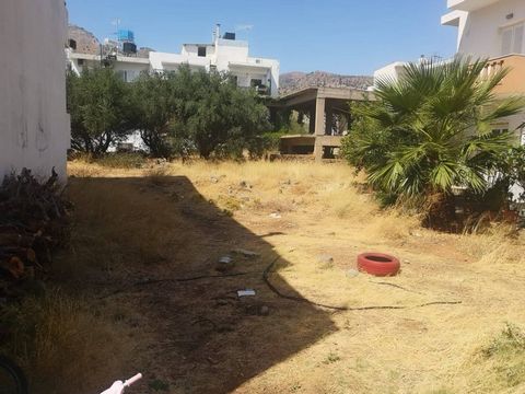 Located in Agios Nikolaos. Building plot of 147 m2, inside the coastal tourist resort of Elounda, only 50 meters from the sea. A house of up to a size of 117 m2 plus basement can be built on this plot. It has access to a pedestrian road and services ...