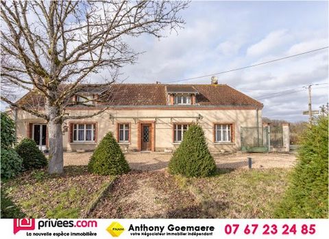 41320 - St Julien/Cher - House 7 rooms 145 m² - 4 bedrooms - 1 office - Cellar - Garage - land 1520 m². ............................................... In a quiet and pleasant setting, house composed of a living room, a dining room, a kitchen, a scul...